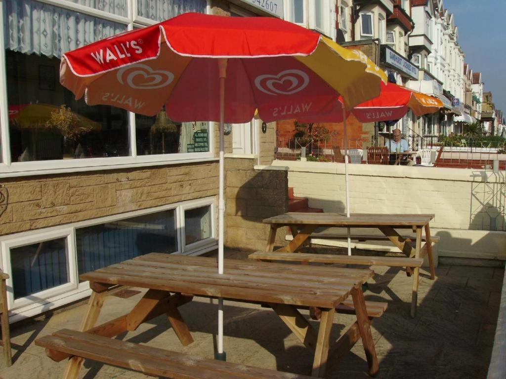 Dora Hotel Blackpool Exterior foto